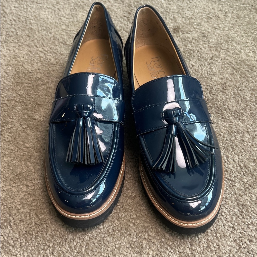 Franco Santo Women’s Navy Patent Tassel Loafers size 8M